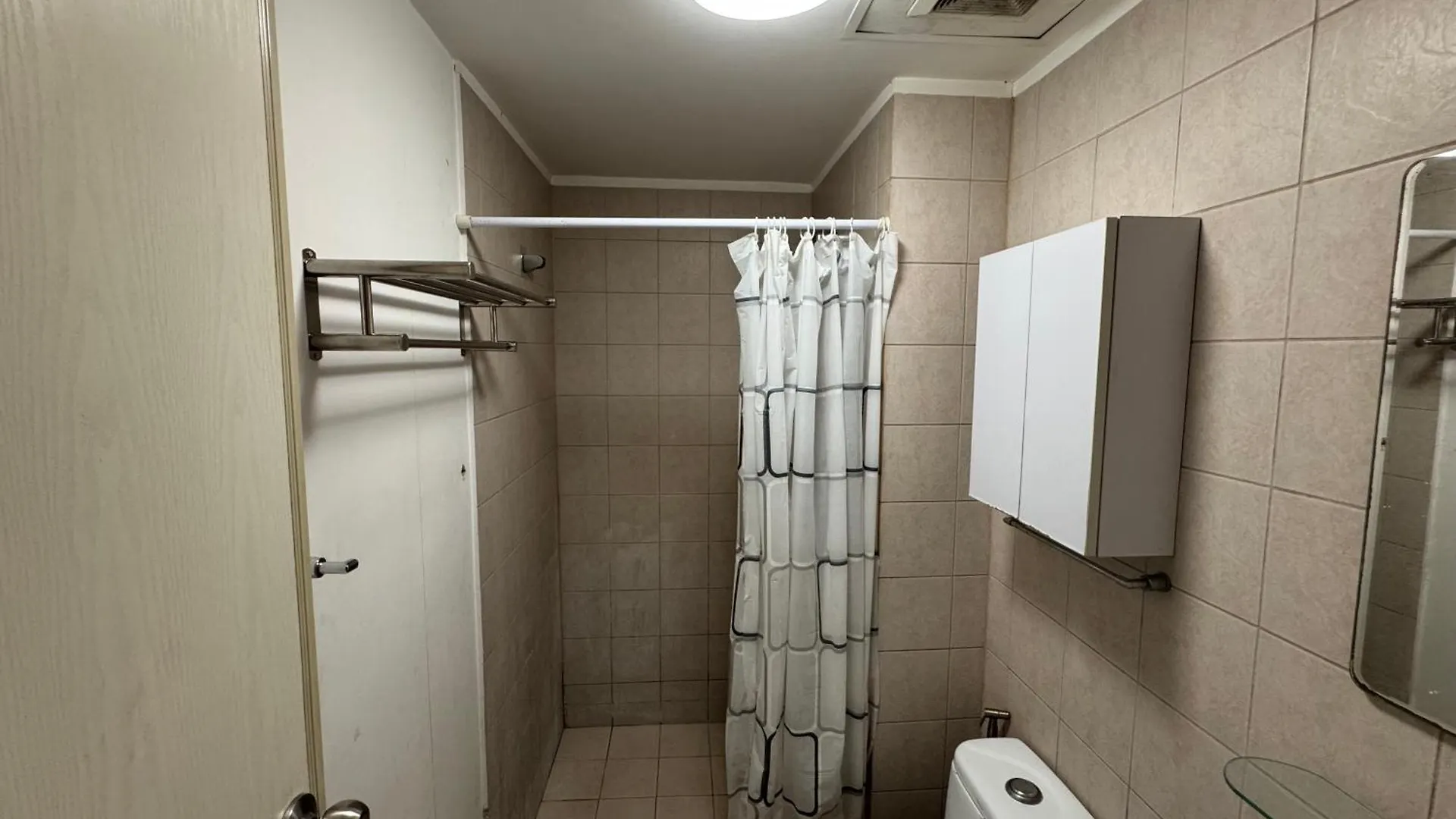 Soho Central Edsa Shaw Condo Pool Front With Smart Tv Manila Apartment