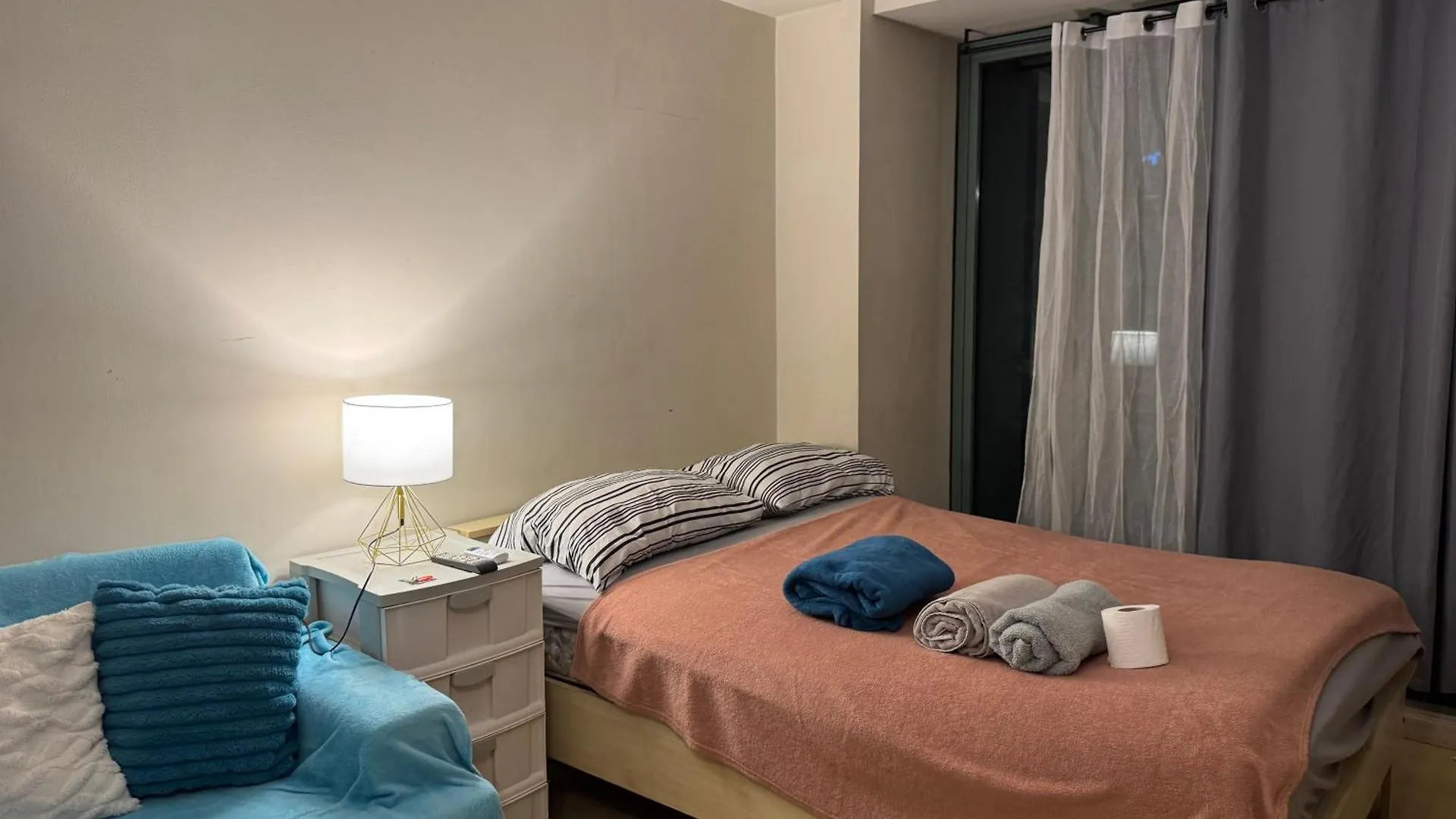 Apartment Soho Central Edsa Shaw Condo Pool Front With Smart Tv Manila